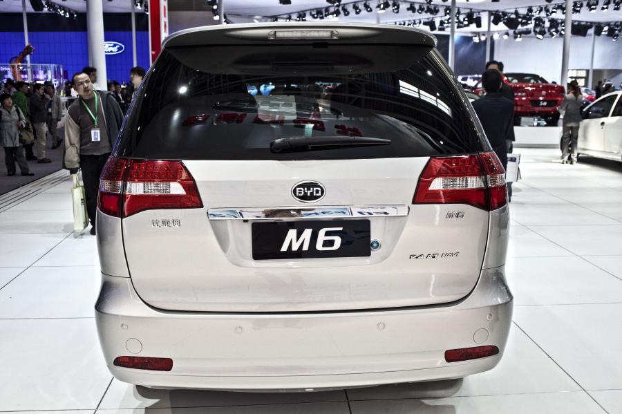  BYD M6 2010 года  (фото 4 из 23)